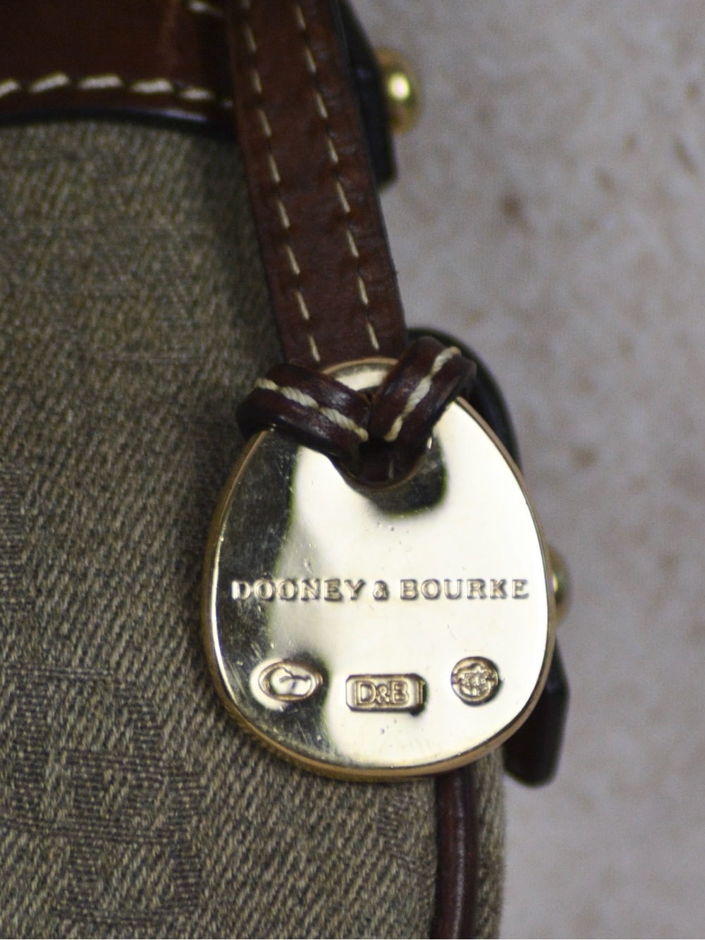 Vintage Dooney & Bourke Olive Shoulder Purse Italian Leather Trim - Picture 3 of 14